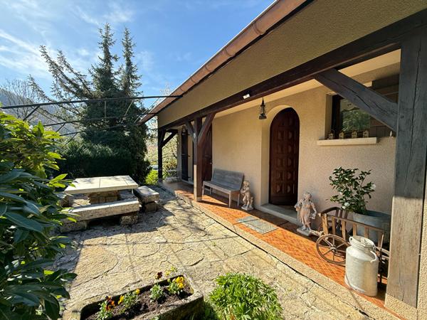 Maison - 7 pièces - 150 m²