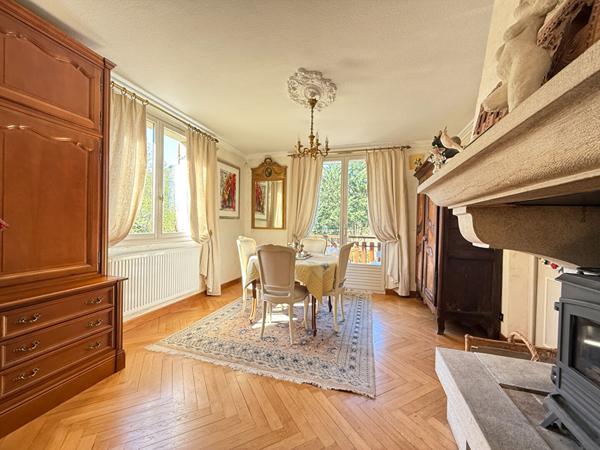 Maison - 7 pièces - 150 m²