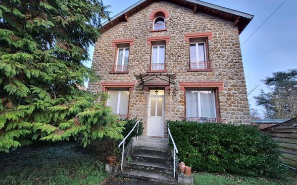 Maison à vendre    5 pièces •  Château-Thierry