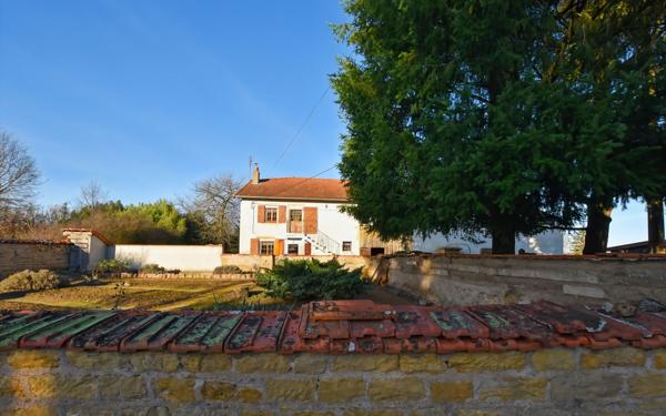 Maison à vendre    3 pièces •  Briennon