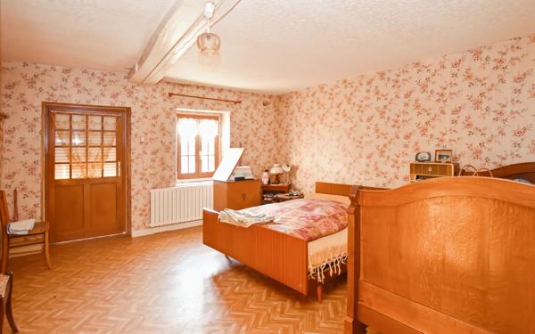 Maison à vendre    3 pièces •  Briennon