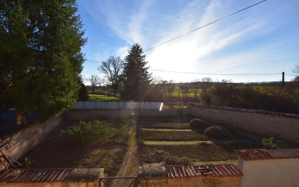 Maison à vendre    3 pièces •  Briennon