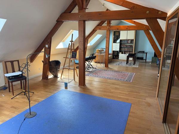 Maison 7 pièces de 234m² sur secteur très prisé de Saint Marcel