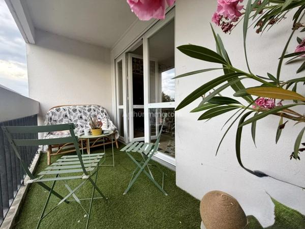 Vente                                                      Appartement
                        
                     5 pièces                      89 m2                     à Dinan