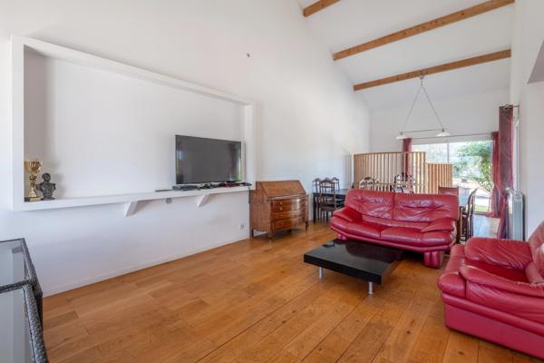Maison de 275 m² avec 5 chambres - piscine - pool house
