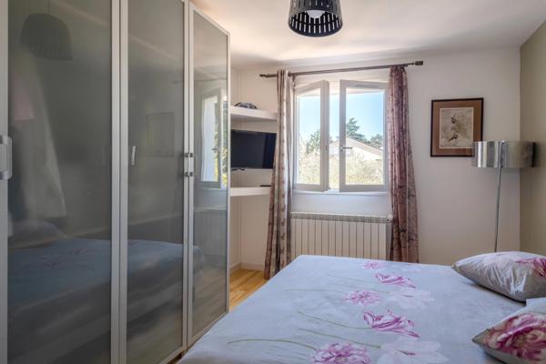 Maison de 275 m² avec 5 chambres - piscine - pool house