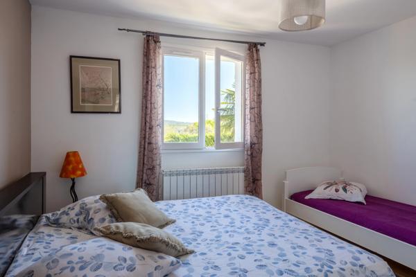 Maison de 275 m² avec 5 chambres - piscine - pool house