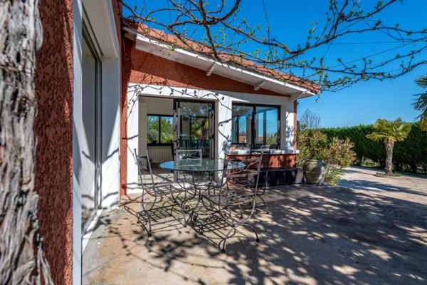 Maison de 275 m² avec 5 chambres - piscine - pool house