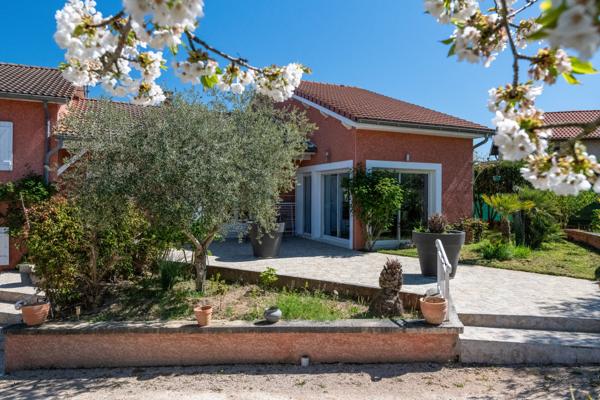 Maison de 275 m² avec 5 chambres - piscine - pool house