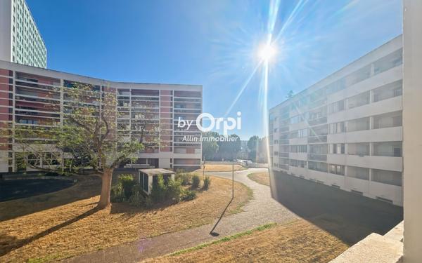 Appartement à vendre    2 pièces • 47 m2 Montluçon