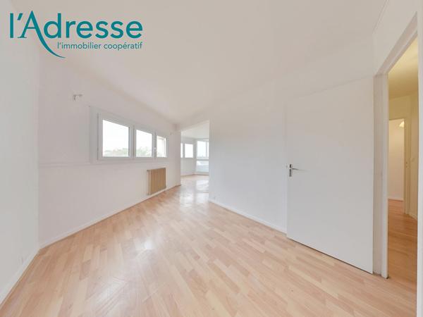 Appartement Champs Sur Marne 2 pièce(s)