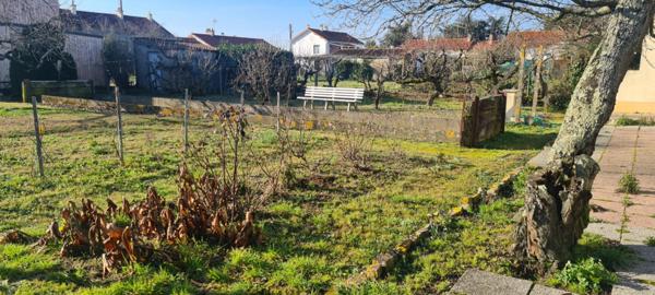 Terrain constructible, en second rideau, idéalement situé de 514 M²