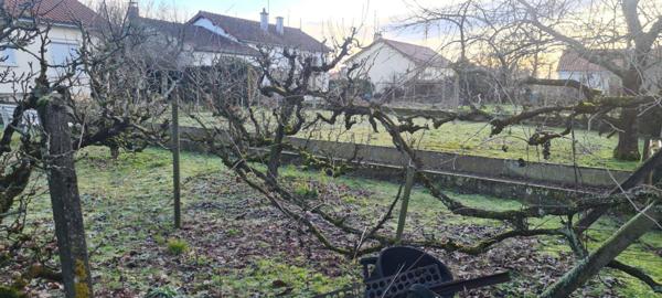 Terrain constructible, en second rideau, idéalement situé de 514 M²