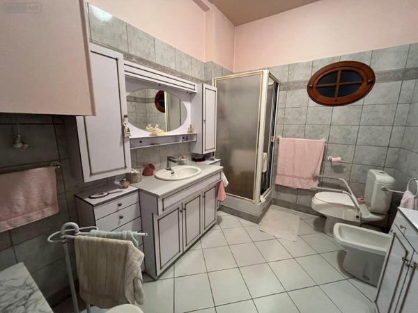 Appartement à vendre à Montceau-les-Mines en Saône-et-Loire (71300), ref : 063/1460   
Centre Ville