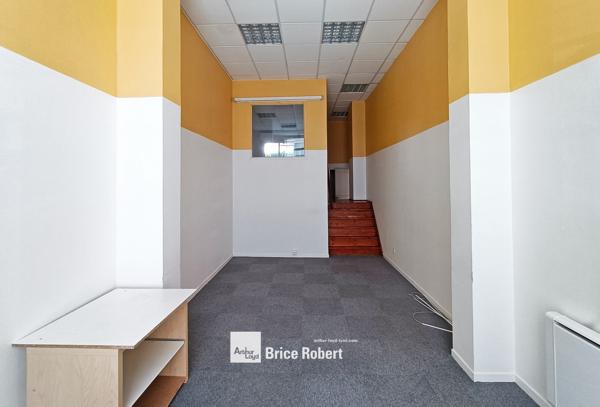 Bureaux à vendre ou à louer à Lyon 6ème avec cuisine et accessibilité