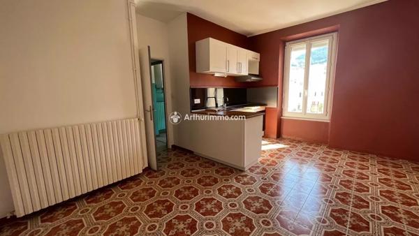 Location Appartement 3 pièces 52 m2 à Millau