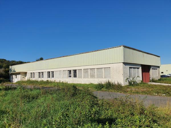 Iteuil (86240) Entrepôt industriel 566 m2