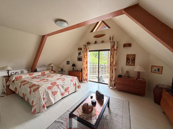 Maison de caractère avec piscine couverte et vue exceptionnelle
