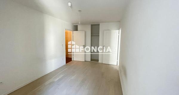Location Appartement 2 pièces 46.94 m² - Vanves 92170