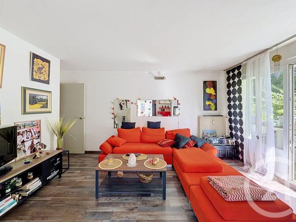 Appartement F4 à vendre  4 pièces - 89,62 m 2   MONTBELIARD  - 25