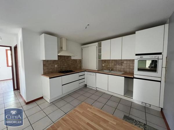 Appartement à louer 4 pièces 99.9m²