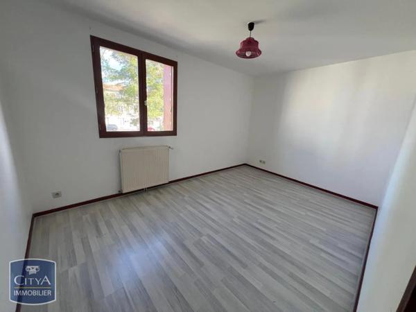 Appartement à louer 4 pièces 99.9m²
