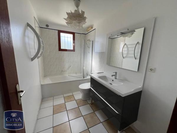 Appartement à louer 4 pièces 99.9m²