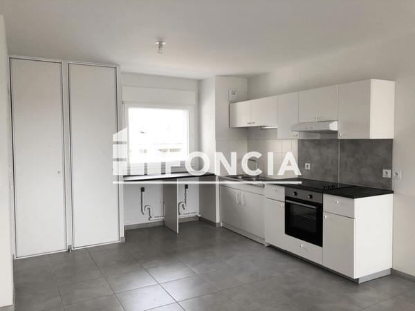 Location Appartement 3 pièces 63.84 m² - 10 RUE DE LA HALLE AUX CUIRS Dijon 21000