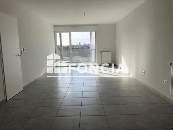 Location Appartement 3 pièces 63.84 m² - 10 RUE DE LA HALLE AUX CUIRS Dijon 21000