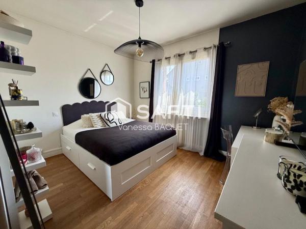 Maison 4 pièces de 95 m² habitables, 3 chambres  + combles aménageables, 12 minutes de la gare