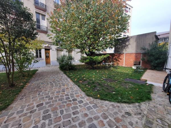 Trois pièces traversant avec une vue entièrement dégagée