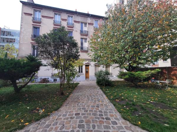 Trois pièces traversant avec une vue entièrement dégagée