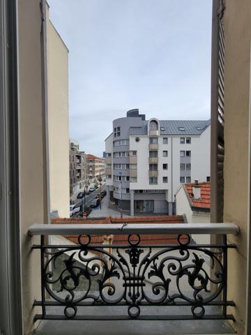 Trois pièces traversant avec une vue entièrement dégagée