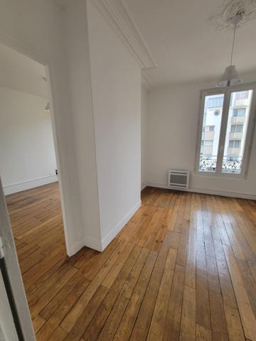 Trois pièces traversant avec une vue entièrement dégagée