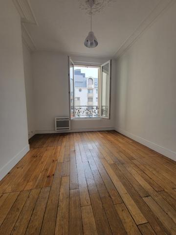 Trois pièces traversant avec une vue entièrement dégagée