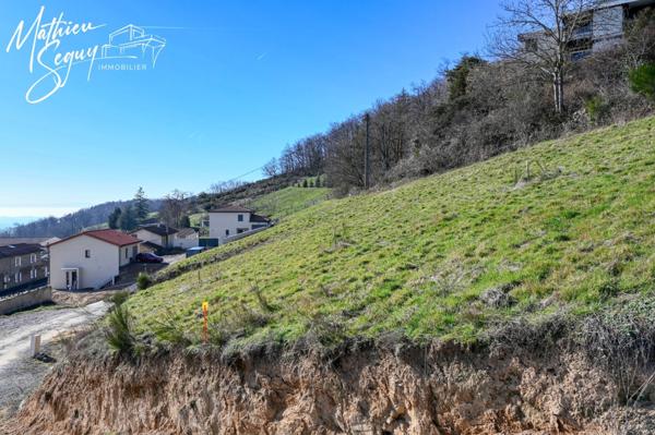 Terrain constructible, calme, bien exposé et idéal pour votre projet !