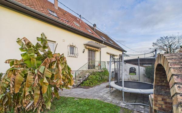 Maison à vendre    3 pièces • 111 m2 Strasbourg