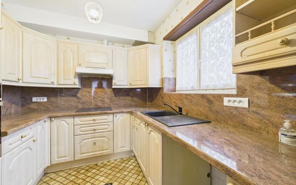 Maison à vendre    3 pièces • 111 m2 Strasbourg