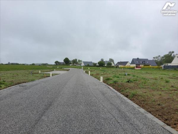 PLOUNEVEZEL - TERRAINS A BATIR