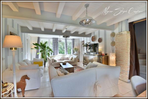 Maison Landaise de charme de 140 m² à vendre 6 pièces LINXE (40) au calme avec piscine.