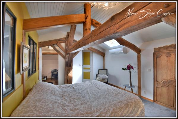 Maison Landaise de charme de 140 m² à vendre 6 pièces LINXE (40) au calme avec piscine.