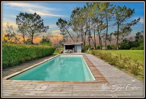 Maison Landaise de charme de 140 m² à vendre 6 pièces LINXE (40) au calme avec piscine.