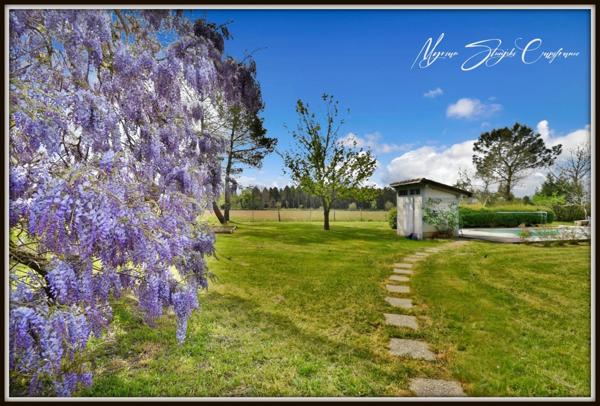 Maison Landaise de charme de 140 m² à vendre 6 pièces LINXE (40) au calme avec piscine.