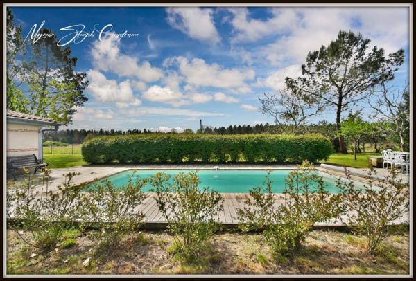 Maison Landaise de charme de 140 m² à vendre 6 pièces LINXE (40) au calme avec piscine.