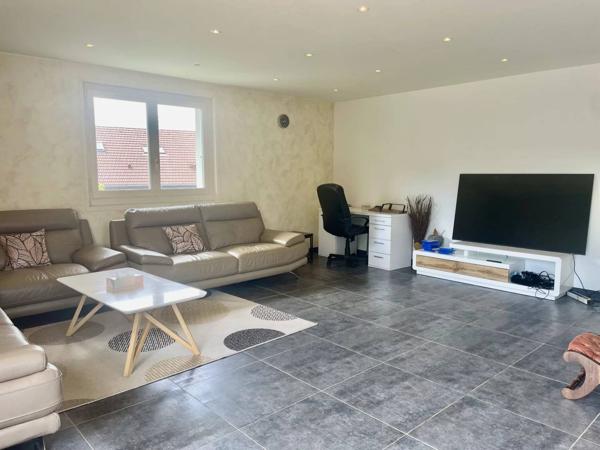 Appartement de 120 m² dans une maison avec jardin - proche frontière Suisse
