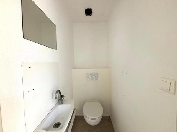 Local commercial à louer 65.08m² Étupes (25460)