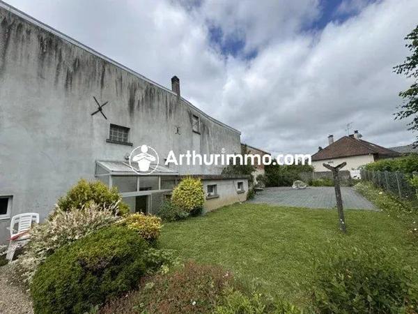 Vente                                                      Maison
                        
                     5 pièces                      110 m2                     à La Ferté-Macé