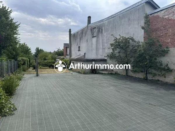 Vente                                                      Maison
                        
                     5 pièces                      110 m2                     à La Ferté-Macé