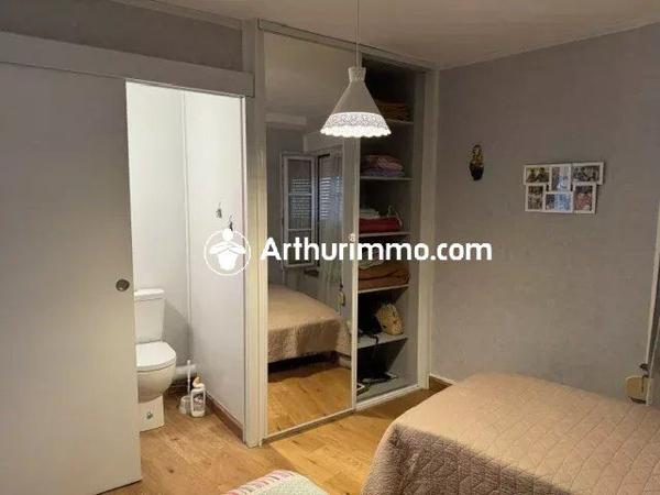 Vente                                                      Maison
                        
                     5 pièces                      110 m2                     à La Ferté-Macé