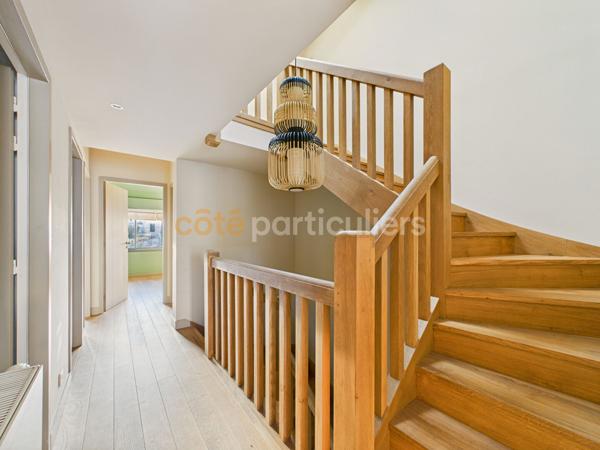 Vente
                Maison194 m² - 7 Pièces -
                    BORDEAUX (33000)